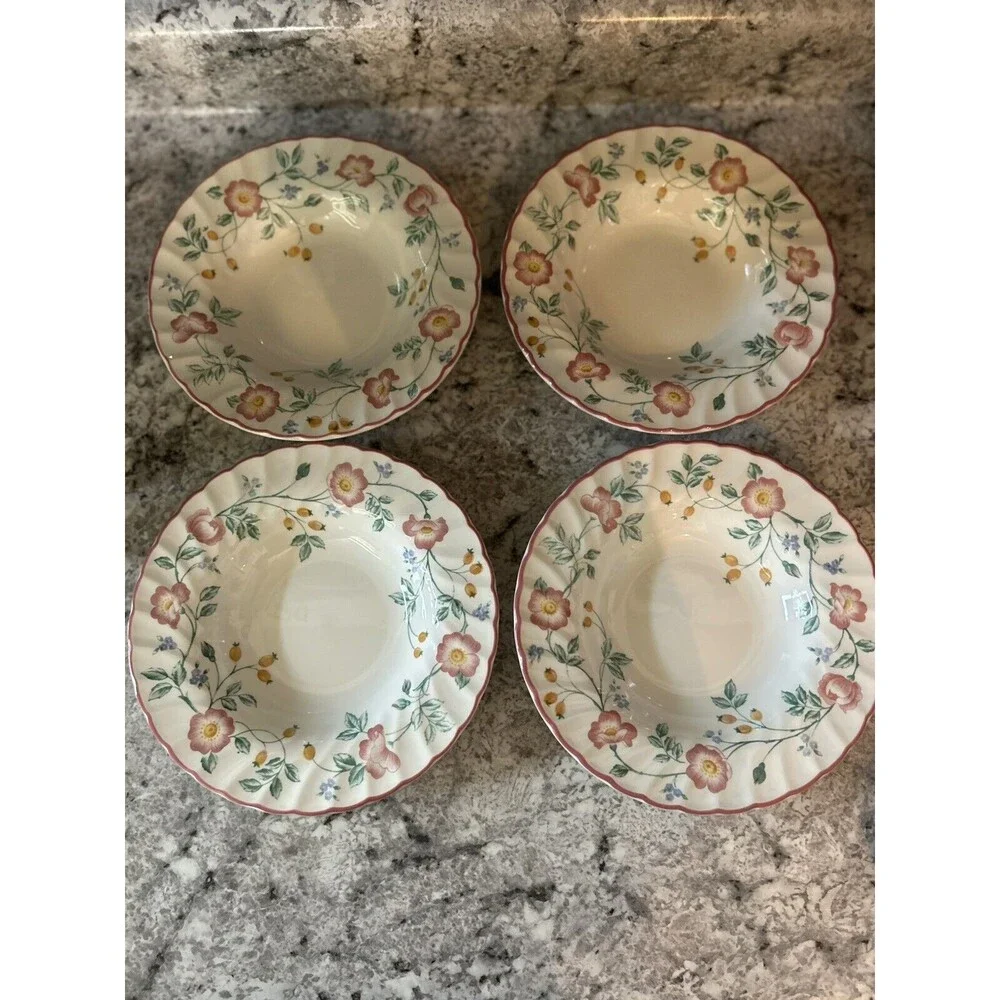 Churchill Briar Rose Staffordshire England Set Of 4 Soup Cereal Bowls Excellent!
